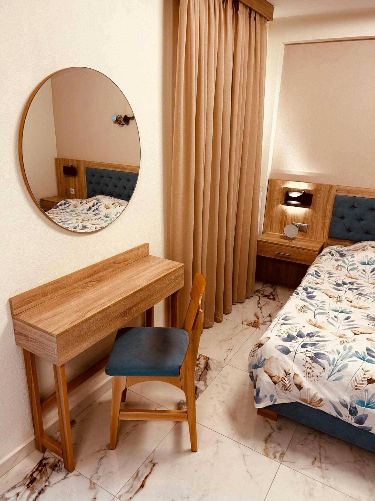 Marble House Apartment Kavala Bagian luar foto