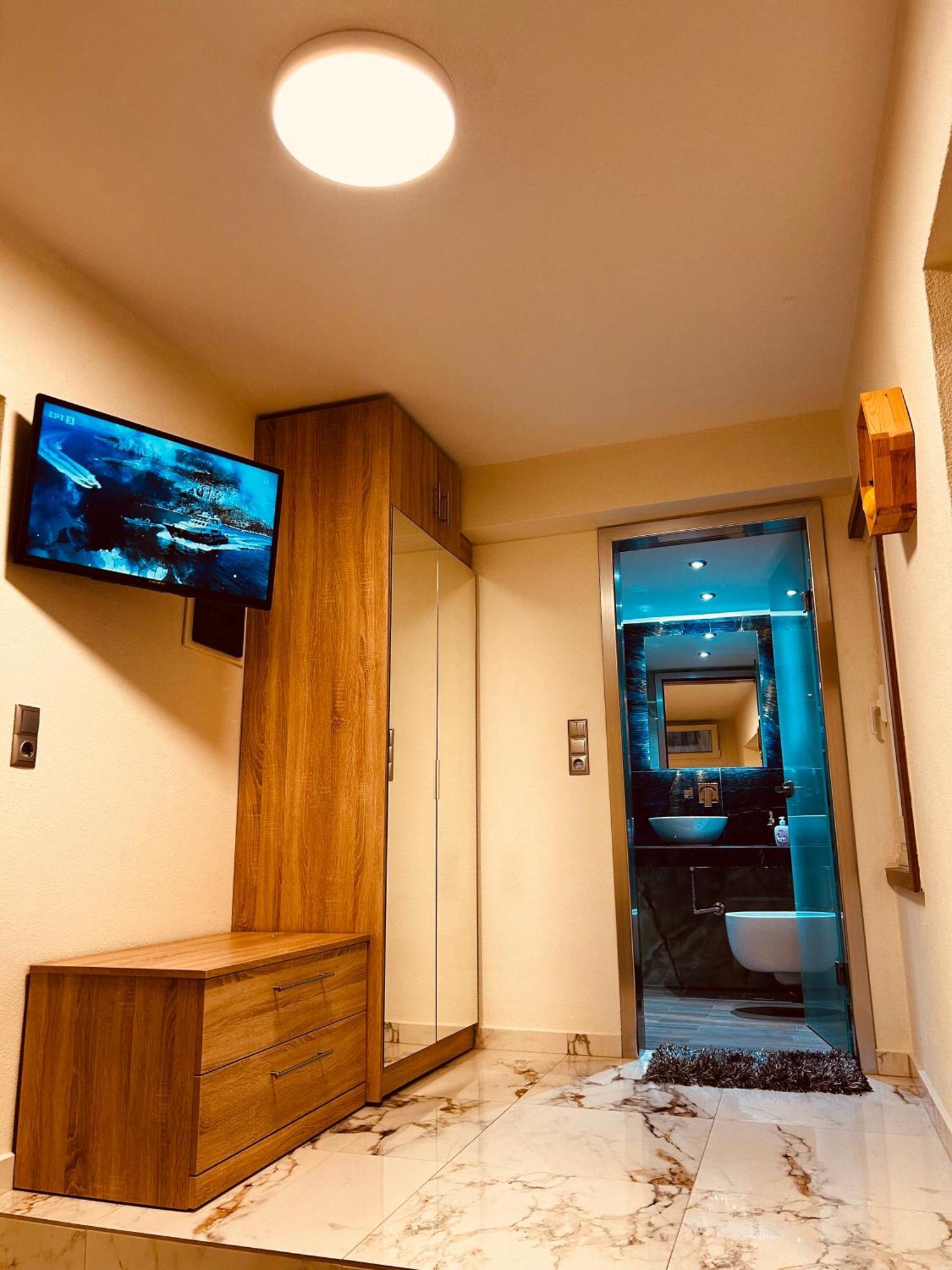Marble House Apartment Kavala Bagian luar foto