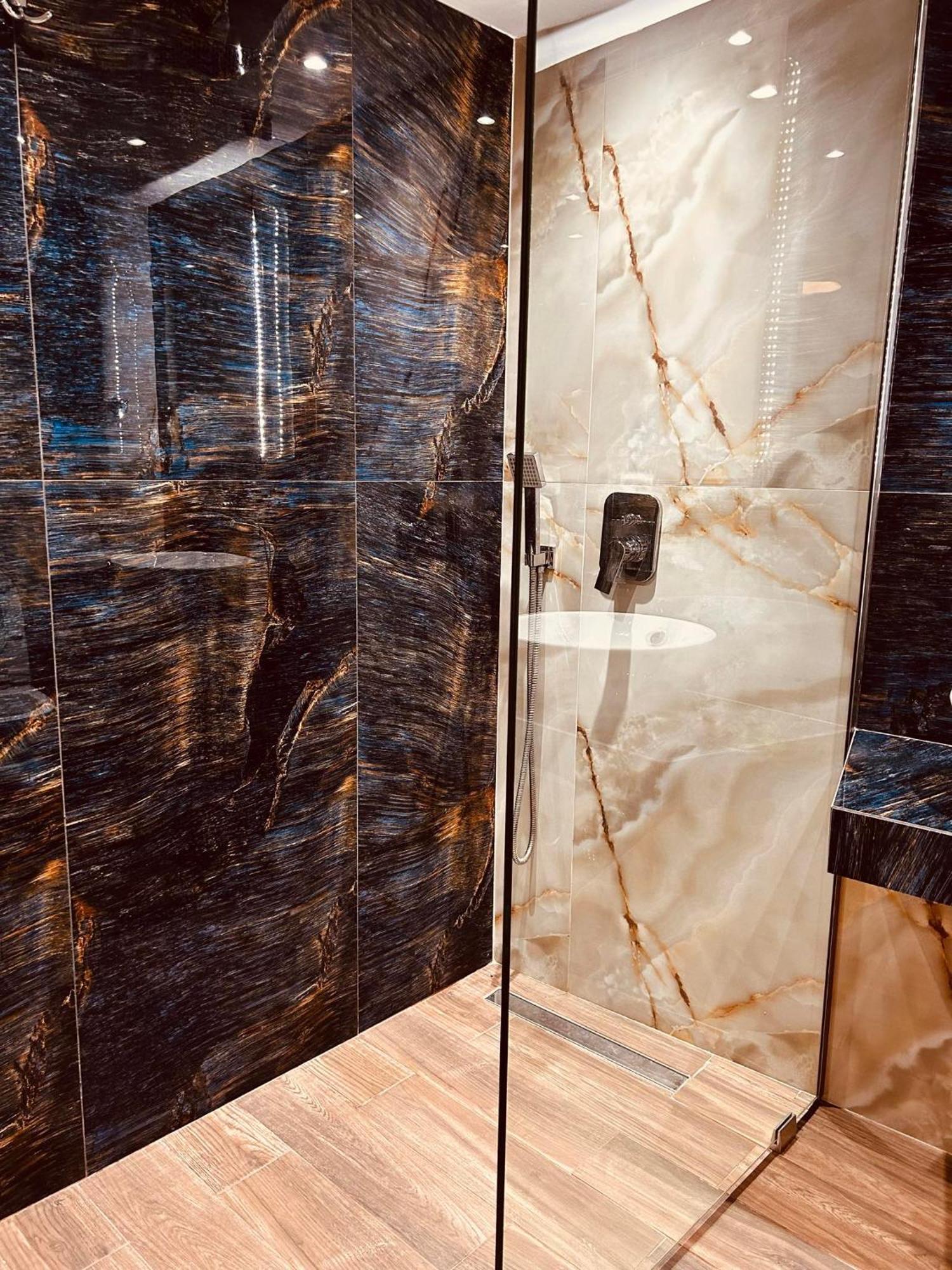 Marble House Apartment Kavala Bagian luar foto